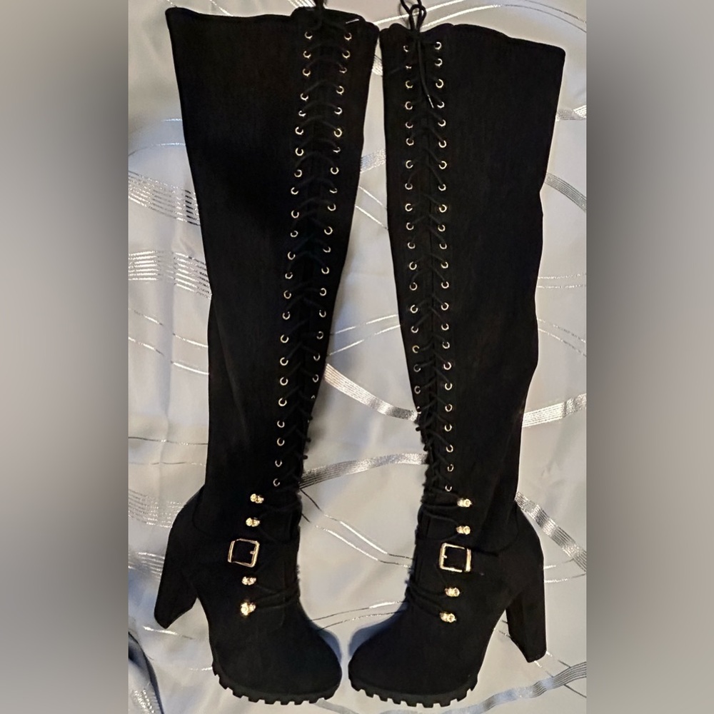 Gorgeous Thigh-High Lace-Up Block Heel Boots with Inner Zipper Closure! Size 10